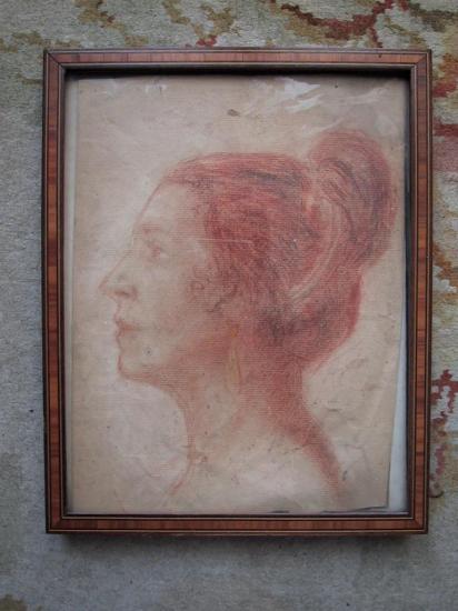 antoinette-crayon-et-sepia.jpg